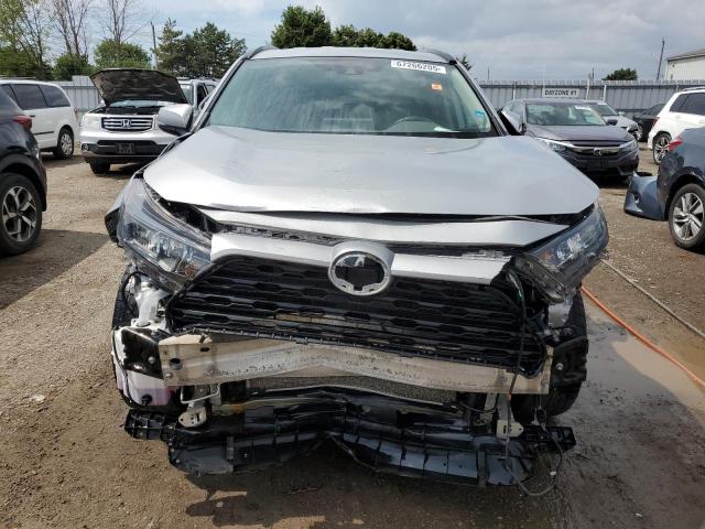 2T3Z1RFV6KW002443 - 2019 TOYOTA RAV4 LE Grau Foto 5