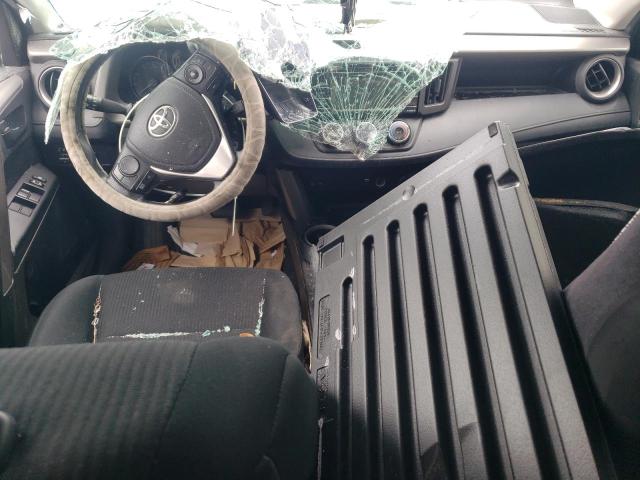 2T3ZFREV5JW431851 - 2018 TOYOTA RAV4 LE 银色 照片 8