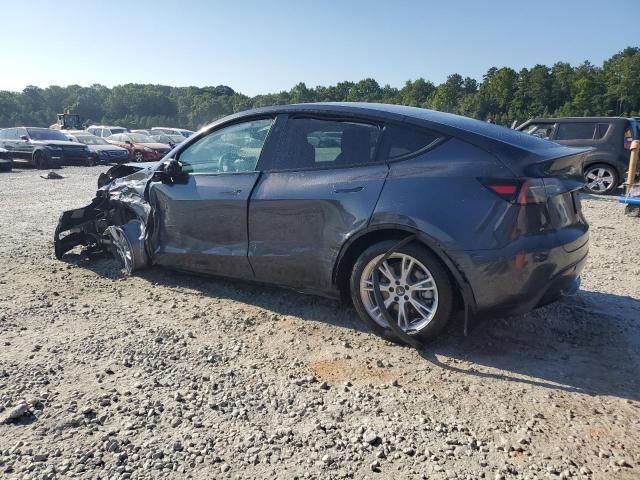 7SAYGDEE4RA227183 - 2024 TESLA MODEL Y GRAY photo 2