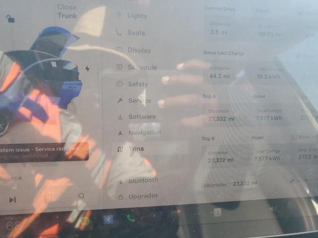7SAYGDEE4RA227183 - 2024 TESLA MODEL Y GRAY photo 9