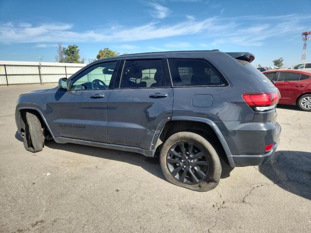 1C4RJEAGXJC338454 - 2018 JEEP GRAND CHER LAREDO GRAY photo 2