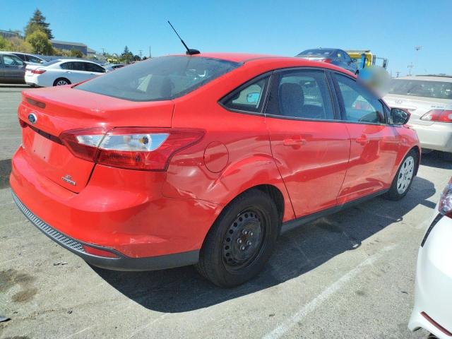 1FAHP3F22CL469494 - 2012 FORD FOCUS SE RED photo 3