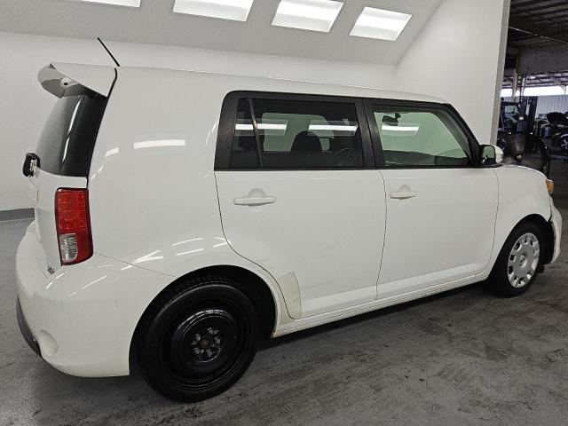JTLZE4FE5EJ053060 - 2014 TOYOTA SCION XB WHITE photo 3