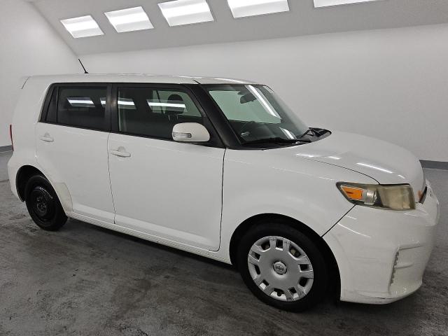 JTLZE4FE5EJ053060 - 2014 TOYOTA SCION XB WHITE photo 4
