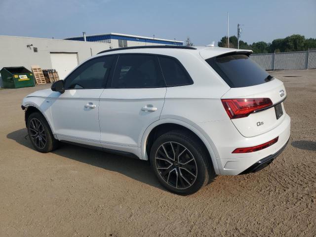 WA1EAAFY8M2113317 - 2021 AUDI Q5 PROGRESSIV WHITE photo 2