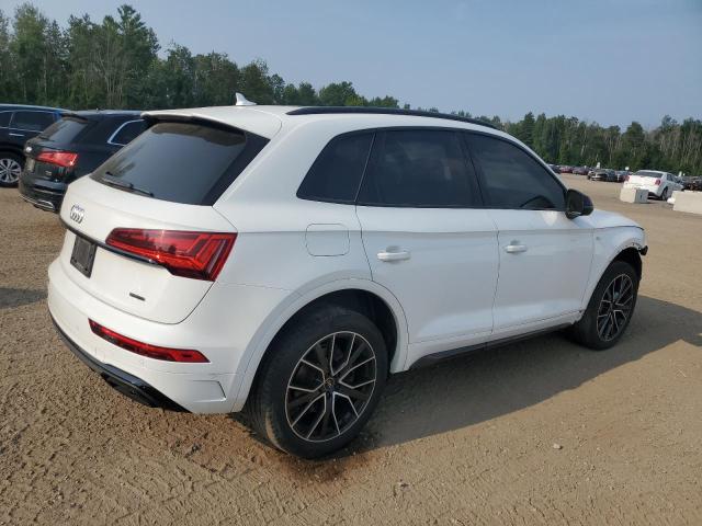 WA1EAAFY8M2113317 - 2021 AUDI Q5 PROGRESSIV WHITE photo 3