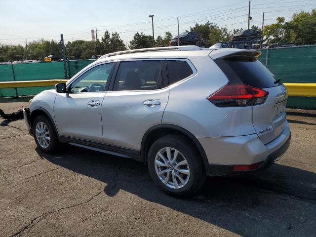 KNMAT2MV6JP528678 - 2018 NISSAN ROGUE S SILVER photo 2