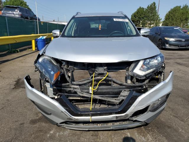 KNMAT2MV6JP528678 - 2018 NISSAN ROGUE S SILVER photo 5