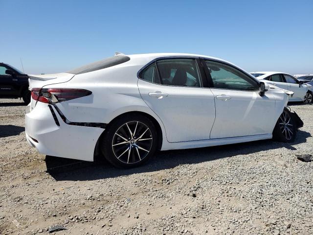 4T1G11AK1RU191284 - 2024 TOYOTA CAMRY SE NIGHT SHADE WHITE photo 3