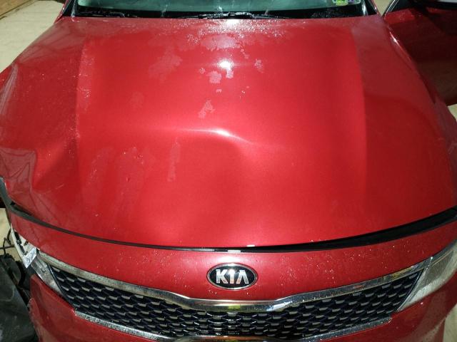 5XXGT4L30JG236263 - 2018 KIA OPTIMA LX წითელი ფოტო 11
