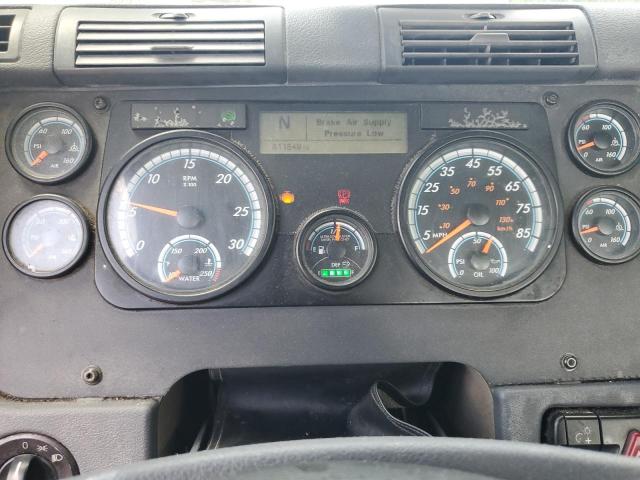 3AKBGADV2HSJH7863 - 2017 FREIGHTLINER CASCADIA 1 Weiß Foto 8