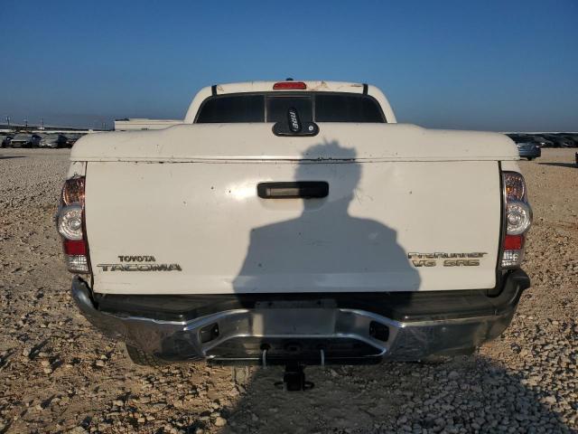 5TFJU4GN6BX003447 - 2011 TOYOTA TACOMA DOUBLE CAB PRERUNNER WHITE photo 6