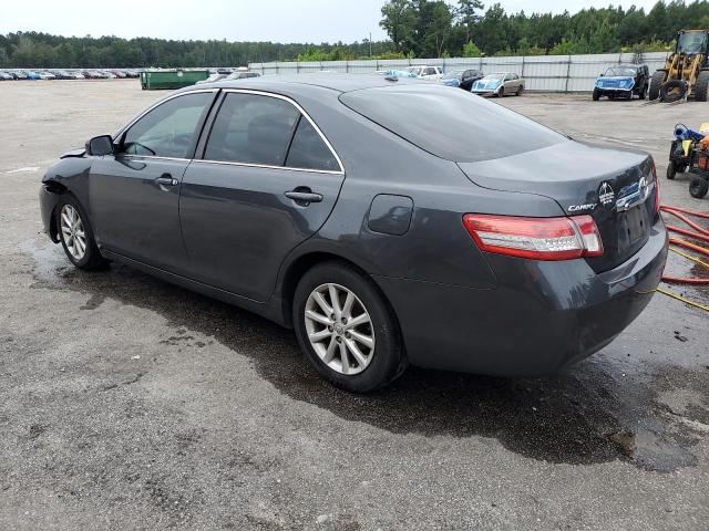 4T1BF3EK4BU197538 - 2011 TOYOTA CAMRY BASE GRAY photo 2