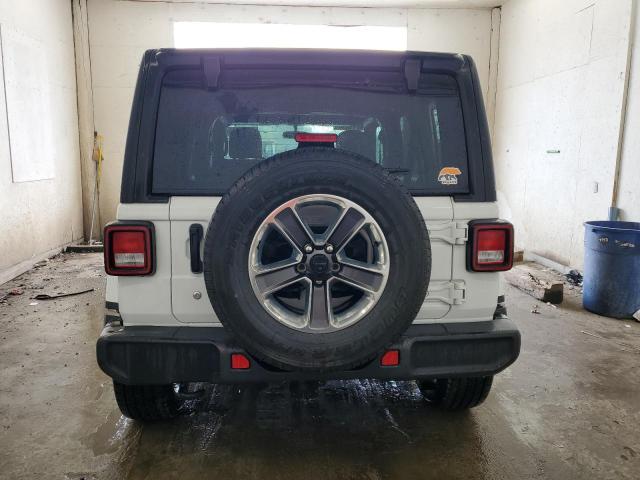 1C4HJXEN5JW226143 - 2018 JEEP WRANGLER U SAHARA WHITE photo 6