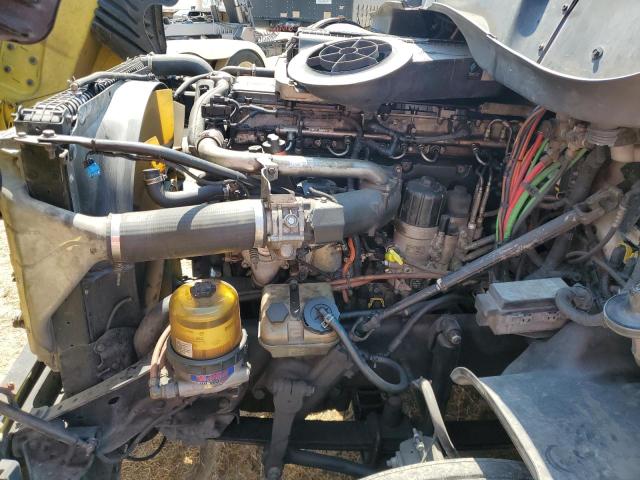 1FUJGLDR8DSBT3511 - 2013 FREIGHTLINER CASCADIA YELLOW photo 7