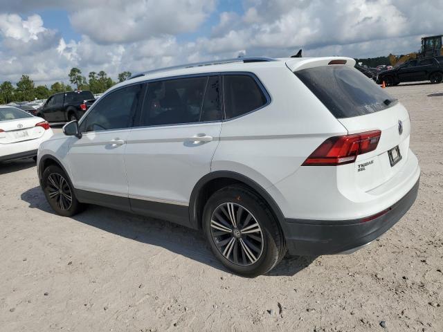 3VV2B7AX1JM061350 - 2018 VOLKSWAGEN TIGUAN SE WHITE photo 2