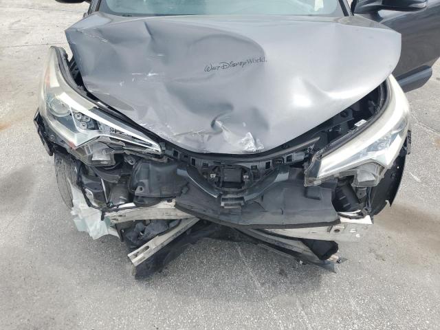 NMTKHMBX9JR060455 - 2018 TOYOTA C-HR XLE Сірий фото 12