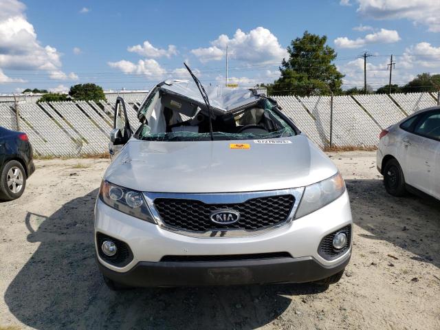 5XYKT3A6XDG363183 - 2013 KIA SORENTO LX SILVER photo 5