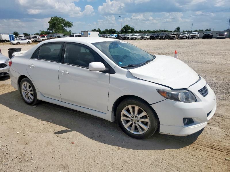2T1BU4EE2AC493955 - 2010 TOYOTA COROLLA BASE WHITE photo 4