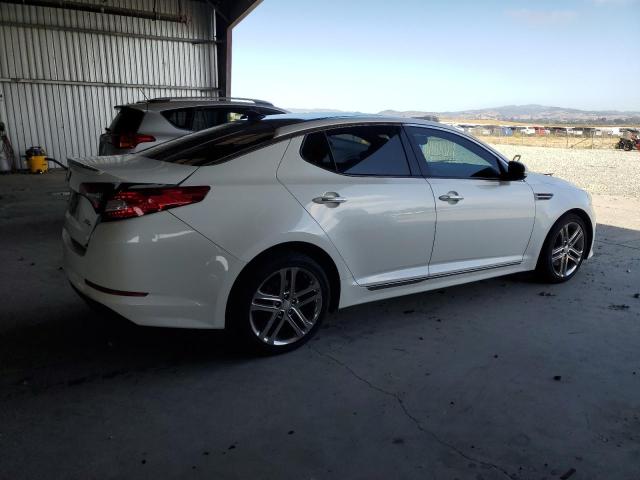 5XXGR4A69DG130832 - 2013 KIA OPTIMA SX WHITE photo 3