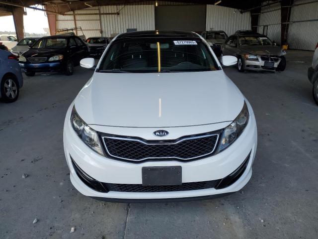 5XXGR4A69DG130832 - 2013 KIA OPTIMA SX WHITE photo 5