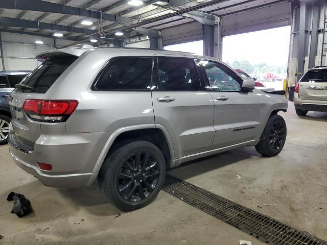 1C4RJFAGXJC303094 - 2018 JEEP GRAND CHER LAREDO Gümüş foto 3