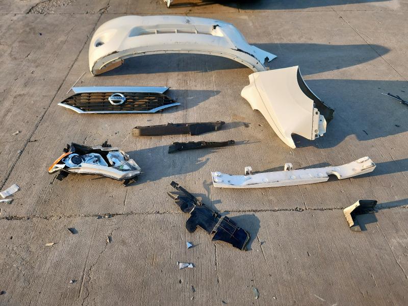 JN8AE2KP9D9069402 - 2013 NISSAN QUEST S Blanco foto 13