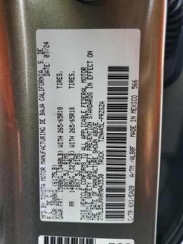 3TMLB5JNXRM043530 - 2024 TOYOTA TACOMA DOUBLE CAB GREEN photo 12