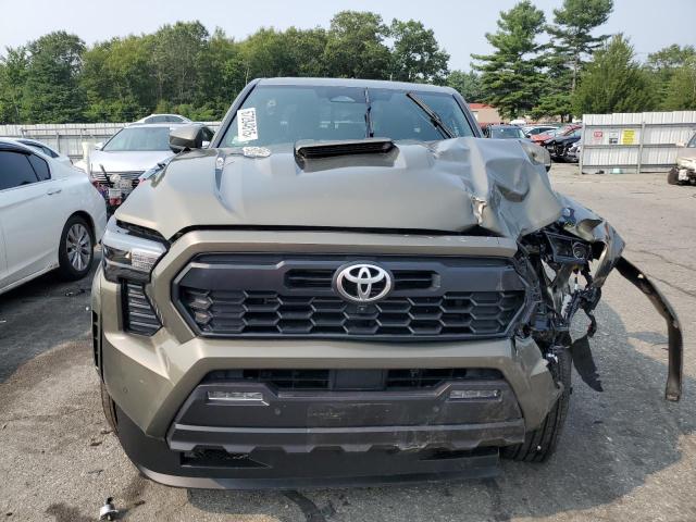 3TMLB5JNXRM043530 - 2024 TOYOTA TACOMA DOUBLE CAB GREEN photo 5
