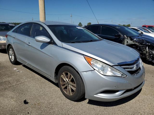 5NPEB4AC9BH280622 - 2011 HYUNDAI SONATA GLS SILVER photo 4