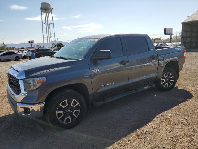 5TFDY5F18JX688670 - 2018 TOYOTA TUNDRA CREWMAX SR5 GRAY photo 1