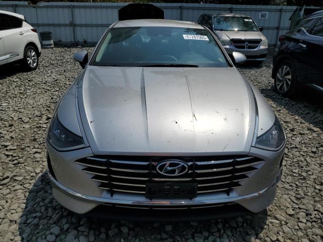 5NPEG4JA2NH142733 - 2022 HYUNDAI SONATA SE Gümüş fotoğraf 5