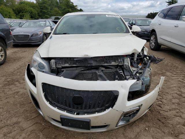 2G4GV5GV8C9213671 - 2012 BUICK REGAL GS WHITE photo 5