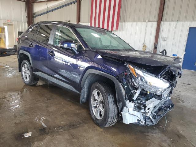 2T3RWRFV0PW185458 - 2023 TOYOTA RAV4 XLE BLUE photo 4