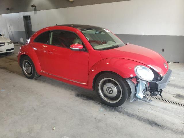 3VWJX7AT7DM613220 - 2013 VOLKSWAGEN BEETLE RED photo 4