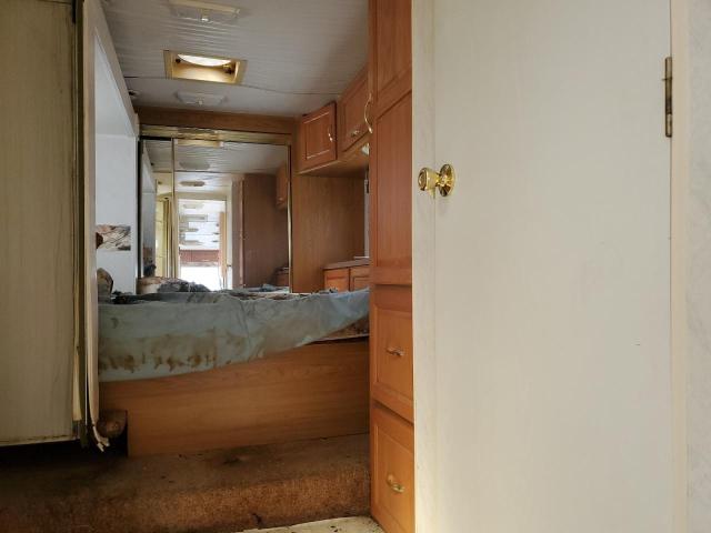 1KB331K271E124186 - 2001 HOLIDAY RAMBLER ALUMASCAPE Սպիտակ լուսանկար 8