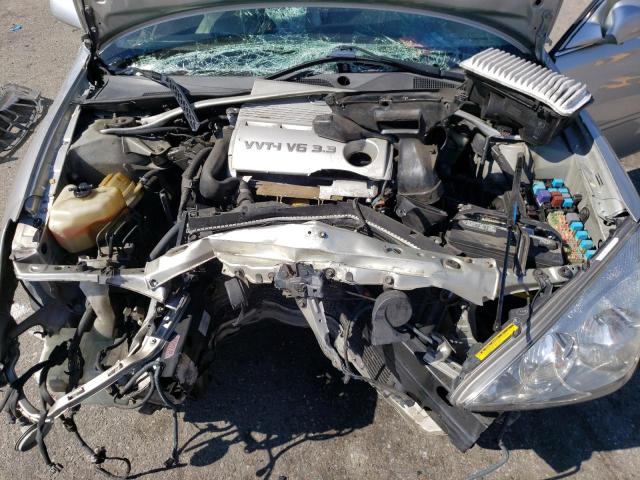 JTHBA30G740015992 - 2004 LEXUS ES 330 SILVER photo 11