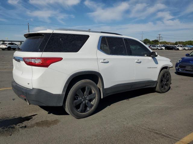 1GNEVHKW7JJ221766 - 2018 CHEVROLET TRAVERSE LT WHITE photo 3