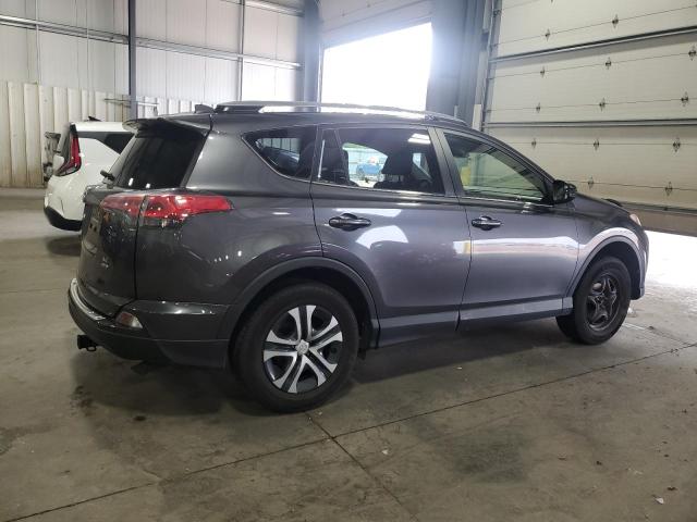 JTMBFREV1JJ727143 - 2018 TOYOTA RAV4 LE GRAY photo 3