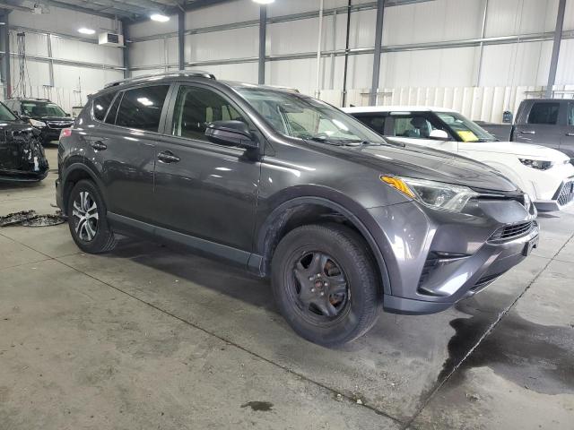 JTMBFREV1JJ727143 - 2018 TOYOTA RAV4 LE GRAY photo 4