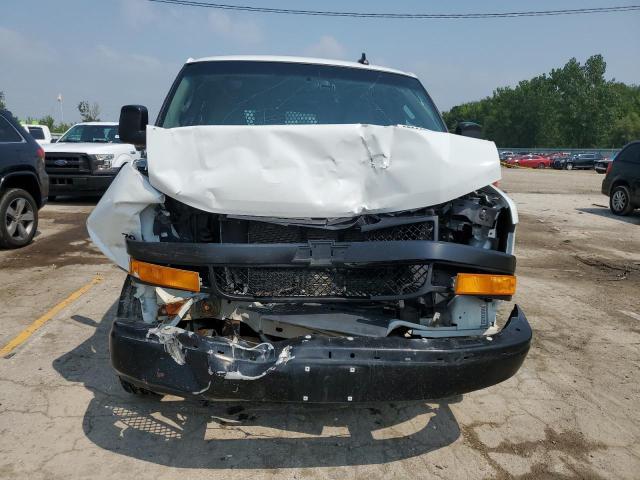 1GCZGHFG6K1210816 - 2019 CHEVROLET EXPRESS G3500 თეთრი ფოტო 5