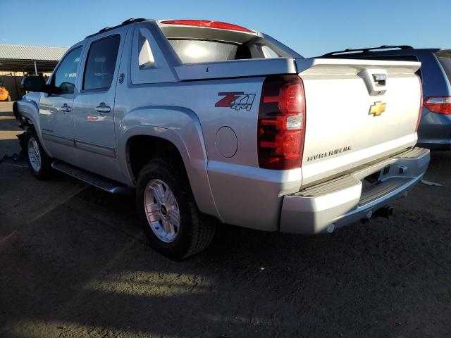 3GNTKFE74DG265853 - 2013 CHEVROLET AVALANCHE LT SILVER photo 3