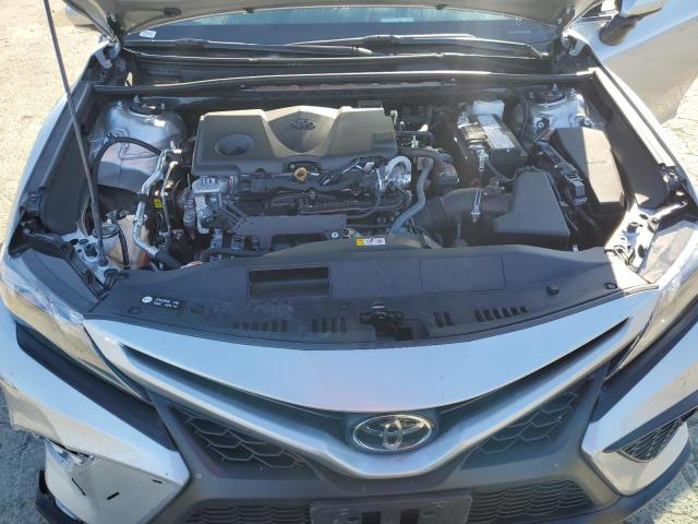 4T1T11BK0PU081370 - 2023 TOYOTA CAMRY SE NIGHT SHADE SILVER photo 11