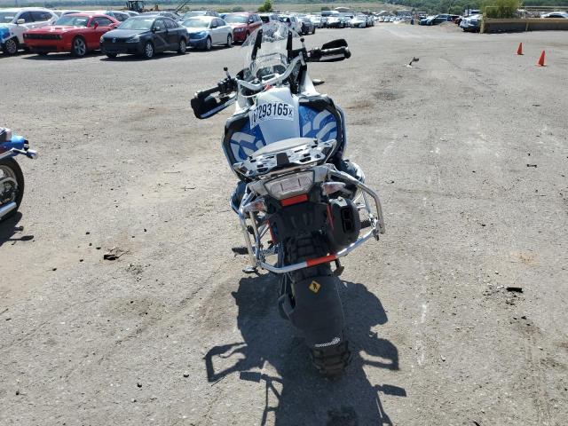 WB10A1203JZ967597 - 2018 BMW R1200 GS ADVENTURE WHITE photo 4