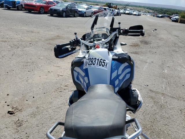 WB10A1203JZ967597 - 2018 BMW R1200 GS ADVENTURE WHITE photo 6