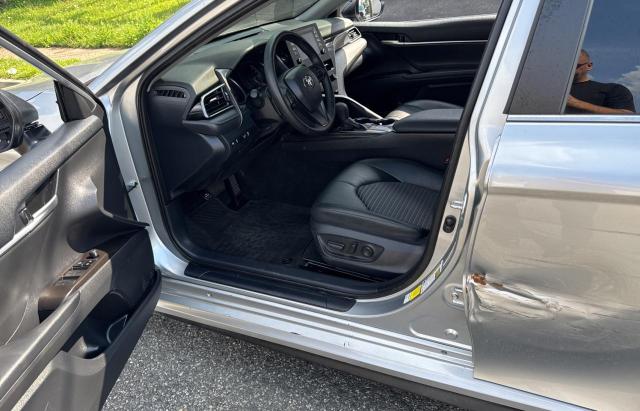 4T1G11AK9RU883163 - 2024 TOYOTA CAMRY SE NIGHT SHADE SILVER photo 11