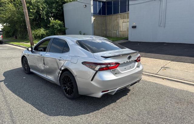 4T1G11AK9RU883163 - 2024 TOYOTA CAMRY SE NIGHT SHADE SILVER photo 3