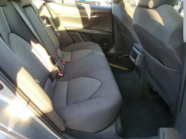 4T1C11AK8NU674120 - 2022 TOYOTA CAMRY LE ვერცხლისფერი ფოტო 10