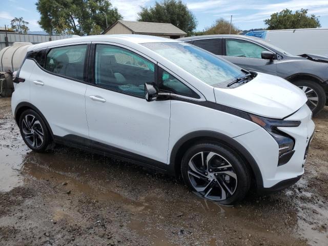 1G1FX6S05P4137145 - 2023 CHEVROLET BOLT EV 2LT WHITE photo 4