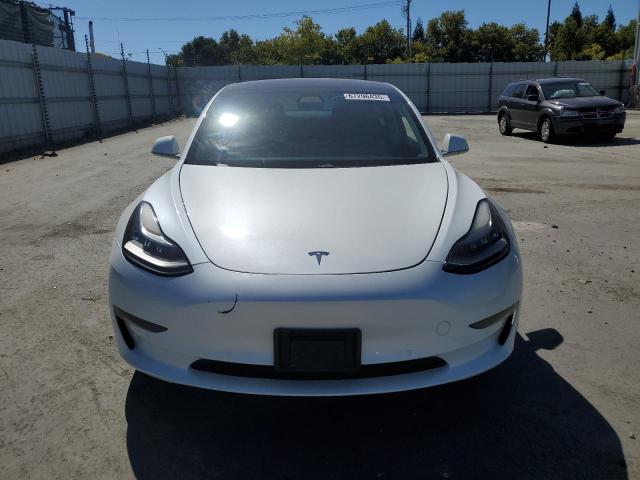 5YJ3E1EA7JF038799 - 2018 TESLA MODEL 3 WHITE photo 5